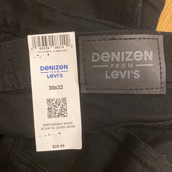 Levi jeans athletic fit 30x32 new with tags NWT - Picture 2 of 3